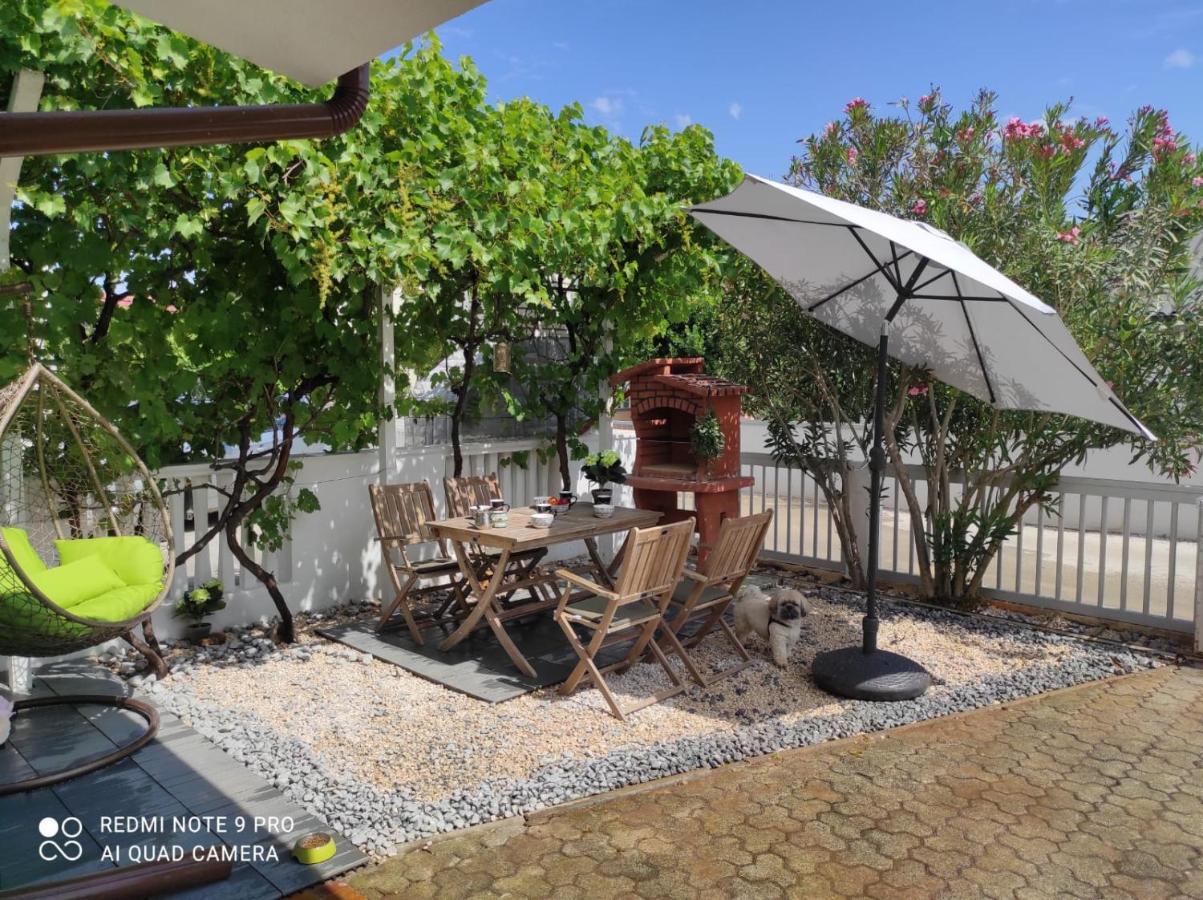 Holiday Home Morgan Vir Kültér fotó